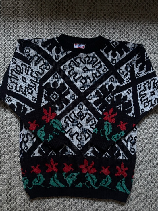 United Sweaters of America Sweaters - Vintage United Sweaters of America Black Knit Floral Geometric Sweater